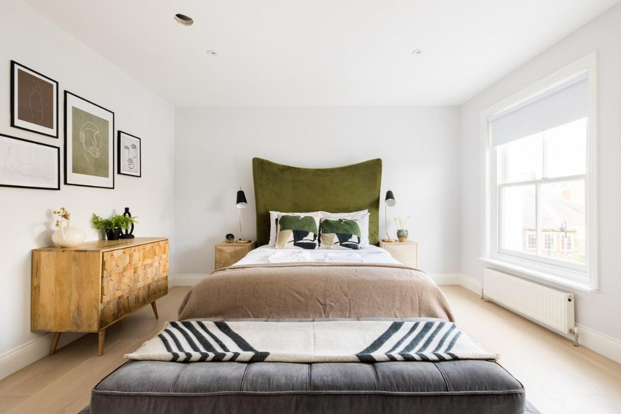 Appartamento The Margravine Maisonette - Modern & Bright 2Bdr Flat Londra Esterno foto