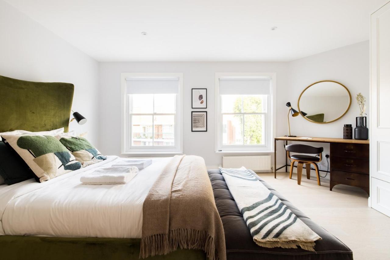 Appartamento The Margravine Maisonette - Modern & Bright 2Bdr Flat Londra Esterno foto