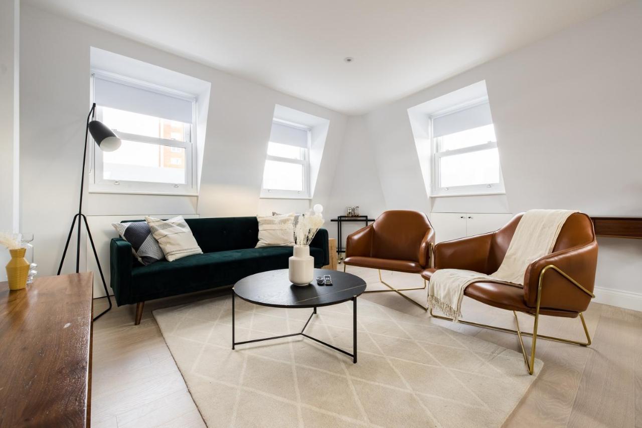 Appartamento The Margravine Maisonette - Modern & Bright 2Bdr Flat Londra Esterno foto